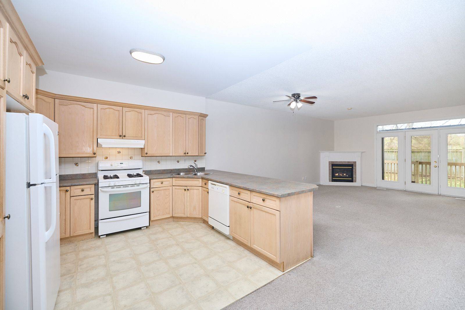 Niagara Falls, ON L2E 7M6,5200 Dorchester RD #15