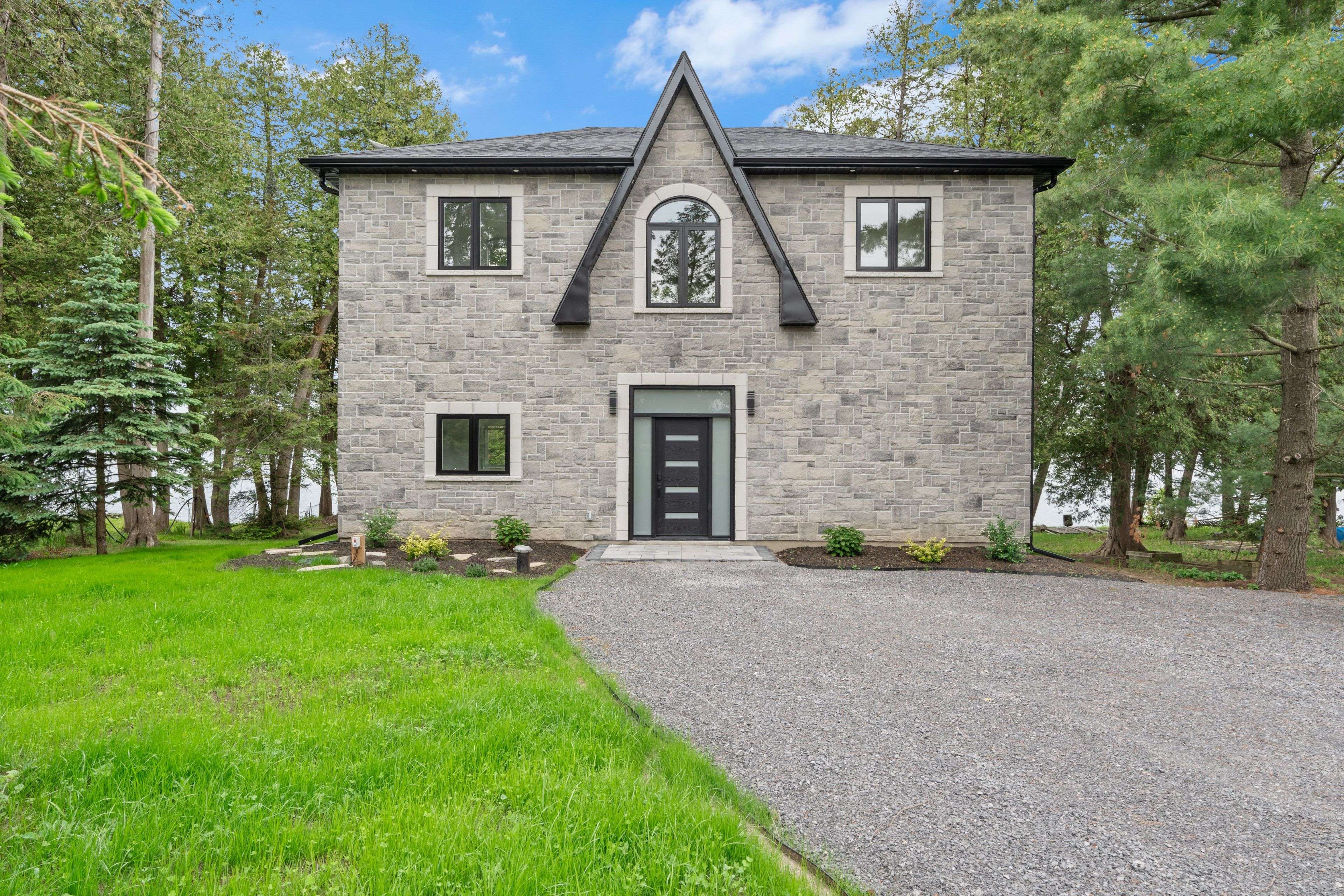 Stone Mills, ON K0K 3N0,121B VARTY LAKE RD