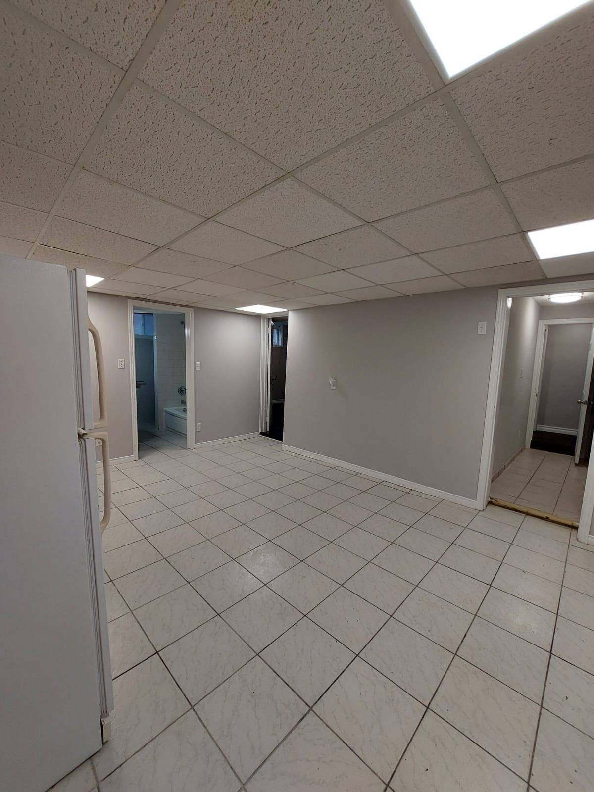 Waterloo, ON N2L 2H5,21 Beverley ST #(Lower Level)