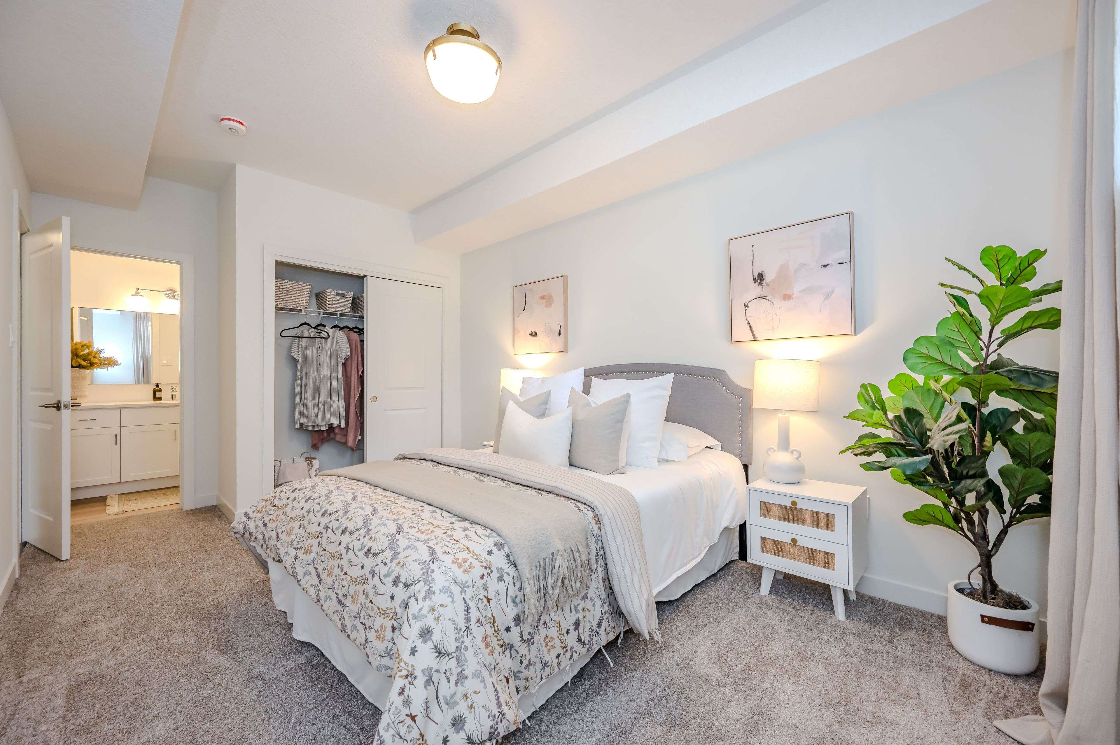 Guelph, ON N1H 1G8,824 Woolwich ST #104