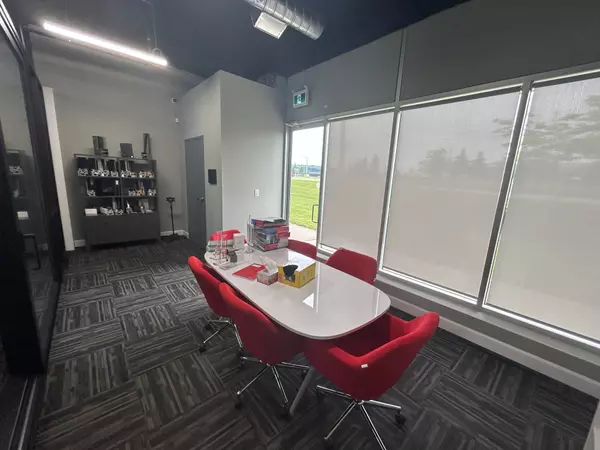 Vaughan, ON L4L 4M5,7681 Highway 27 N/A #17
