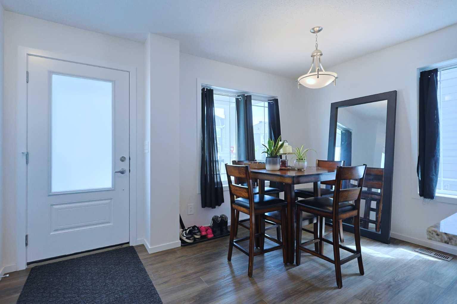 Calgary, AB T2X 4K4,153 Yorkville AVE SW