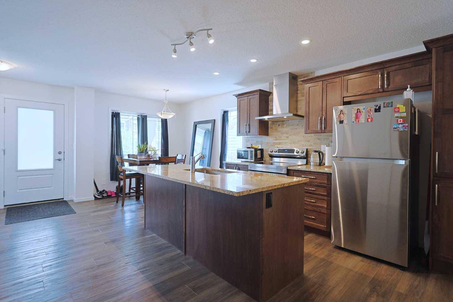 Calgary, AB T2X 4K4,153 Yorkville AVE SW