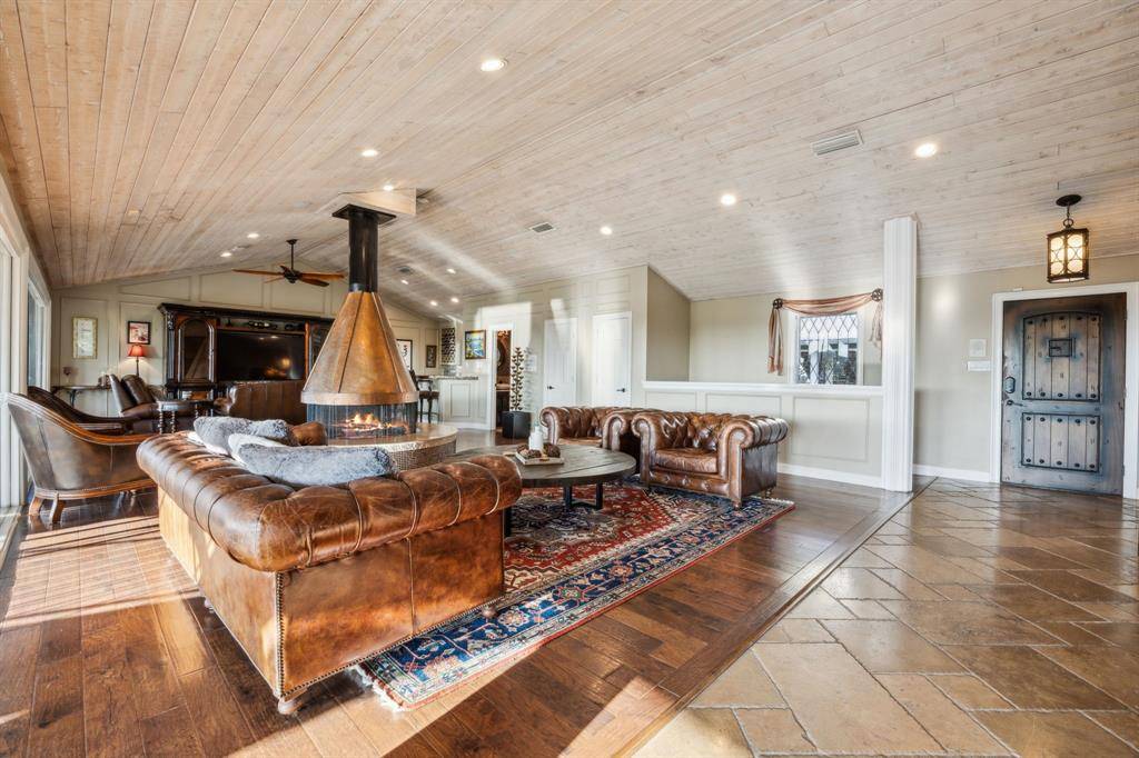 Trophy Club, TX 76262,403 Hilltop