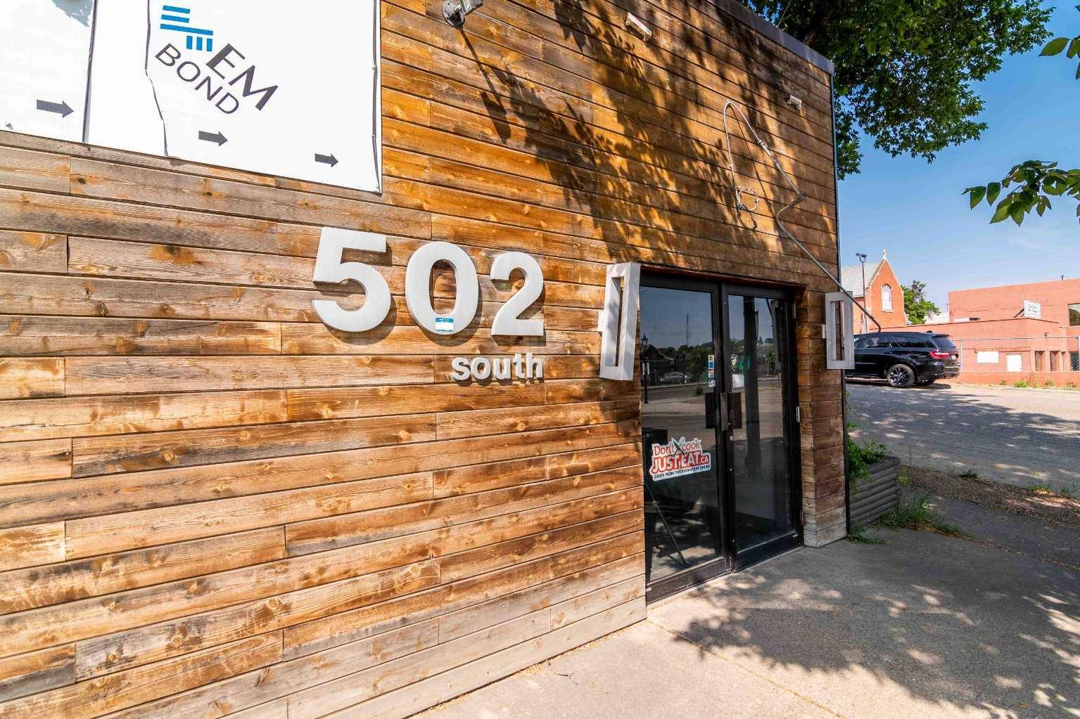Medicine Hat, AB T1A 2V6,502 South Railway ST SE