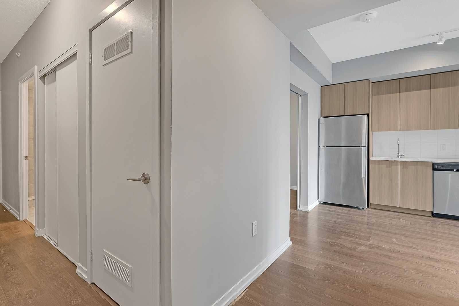 Toronto C15, ON M2K 2J7,3237 Bayview AVE N #311