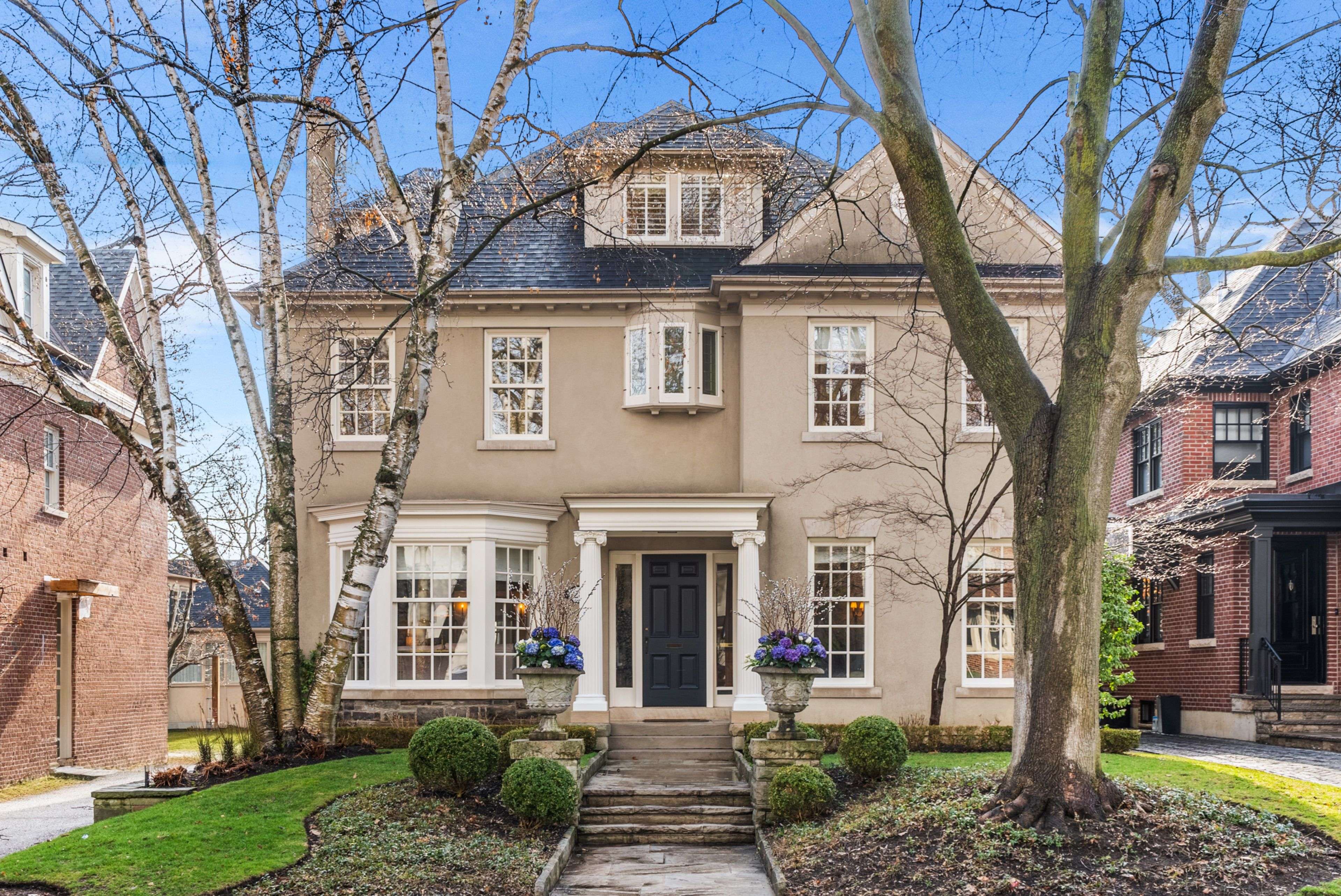 28 Hudson DR, Toronto C09, ON M4T 2J9