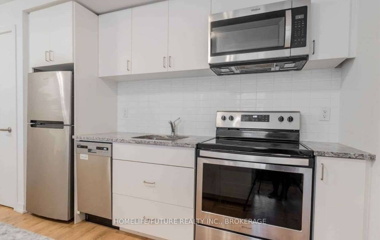 Oshawa, ON L1G 0C3,1760 Simcoe ST N #74