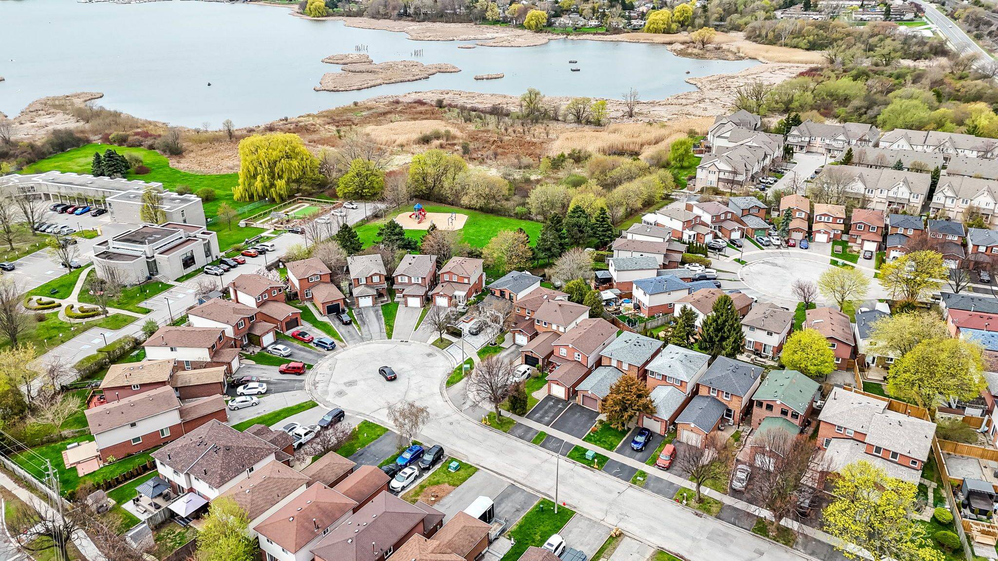 Pickering, ON L1W 3S7,1167 Tanzer CT