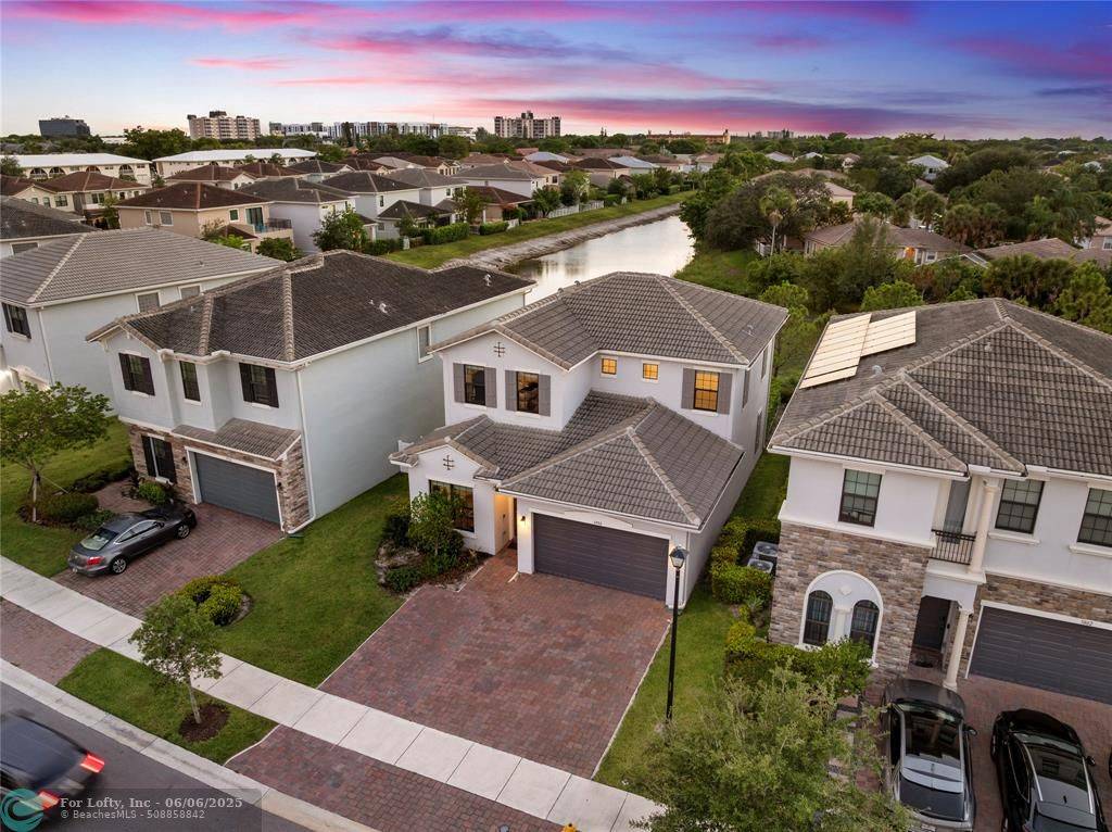 3792 NW 87th Way, Coral Springs, FL 33065