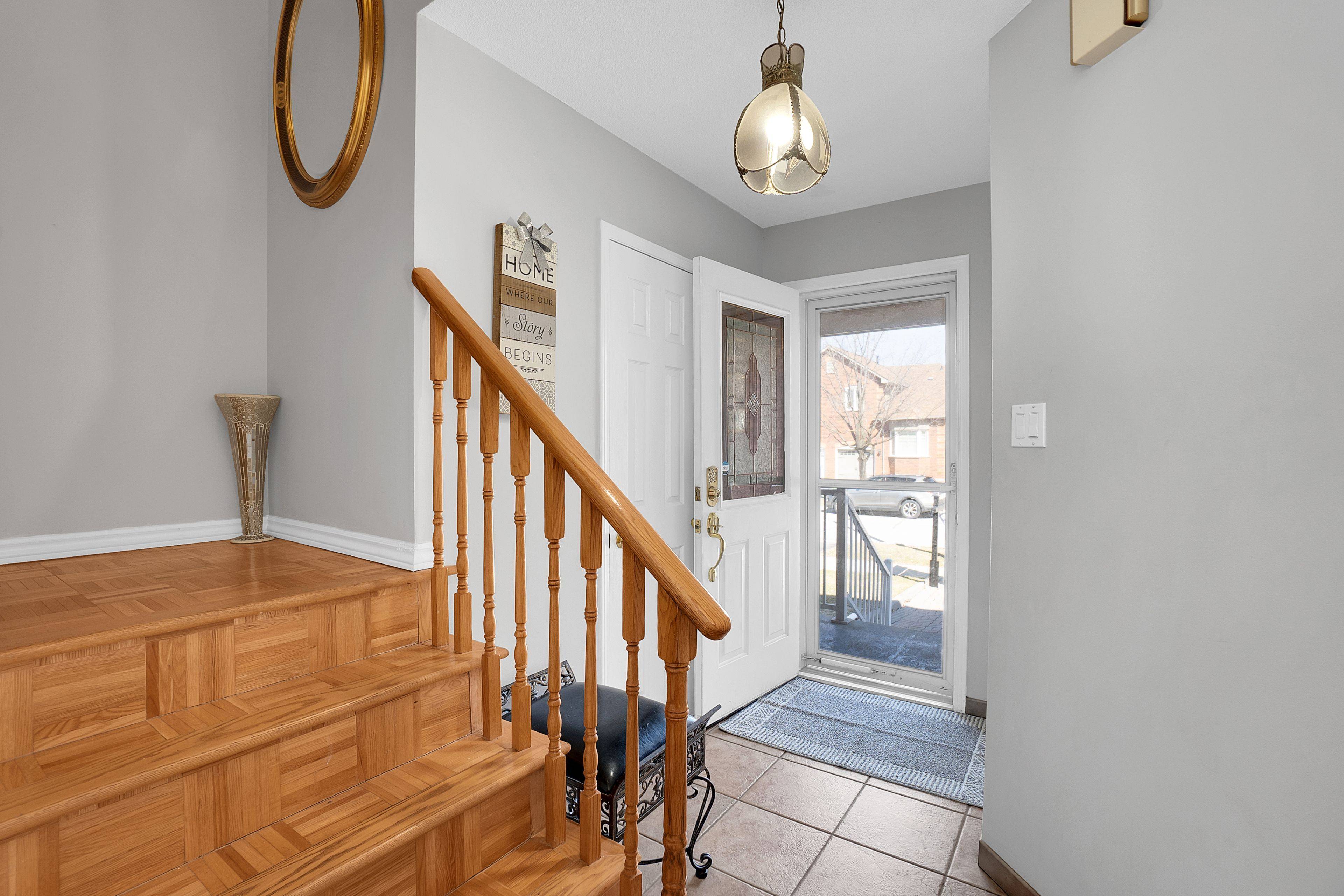 Vaughan, ON L6A 2C1,86 Islay CRES