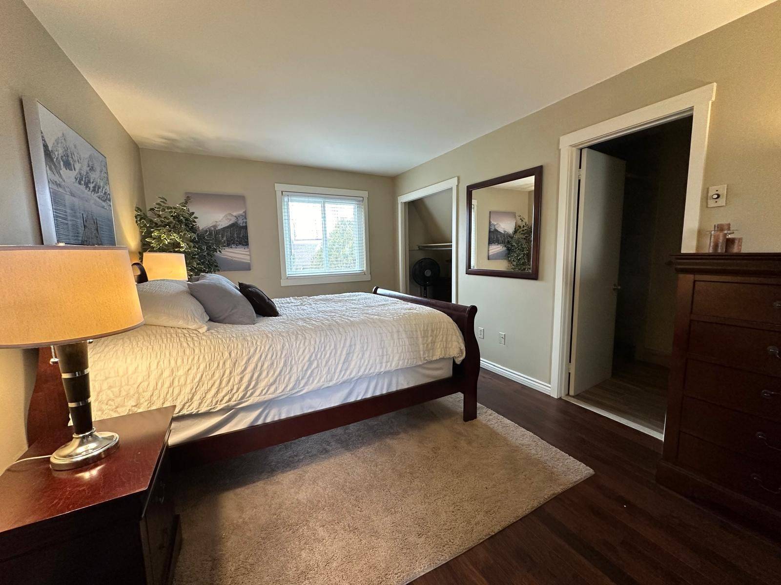 Collingwood, ON L9Y 5B4,200 ESCARPMENT CRES
