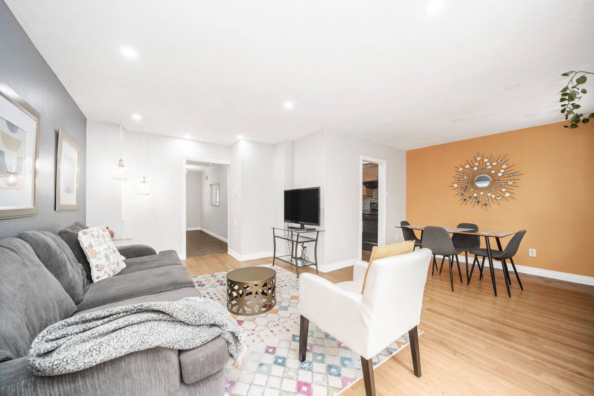 Brampton, ON L6T 4C8,20 Enmount DR