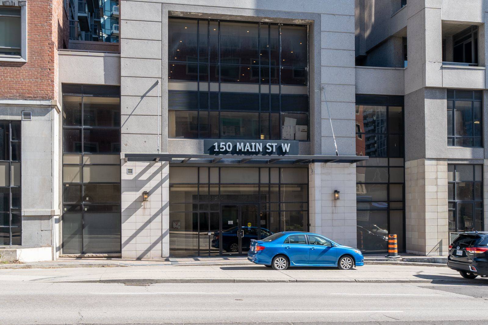 150 MAIN ST W #PH3, Hamilton, ON L8P 1H8