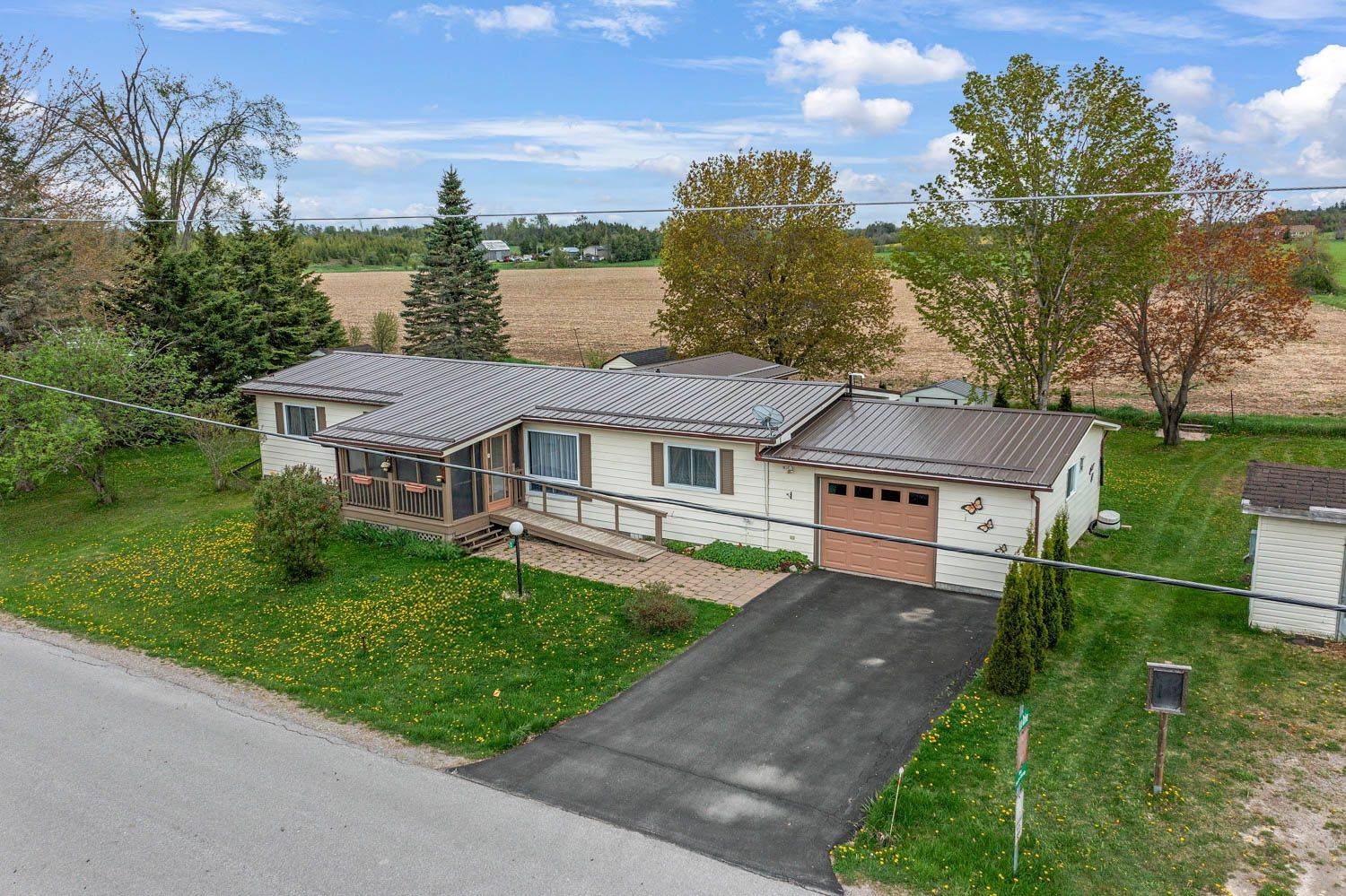 2 Vista DR, Kawartha Lakes, ON K9V 0H7