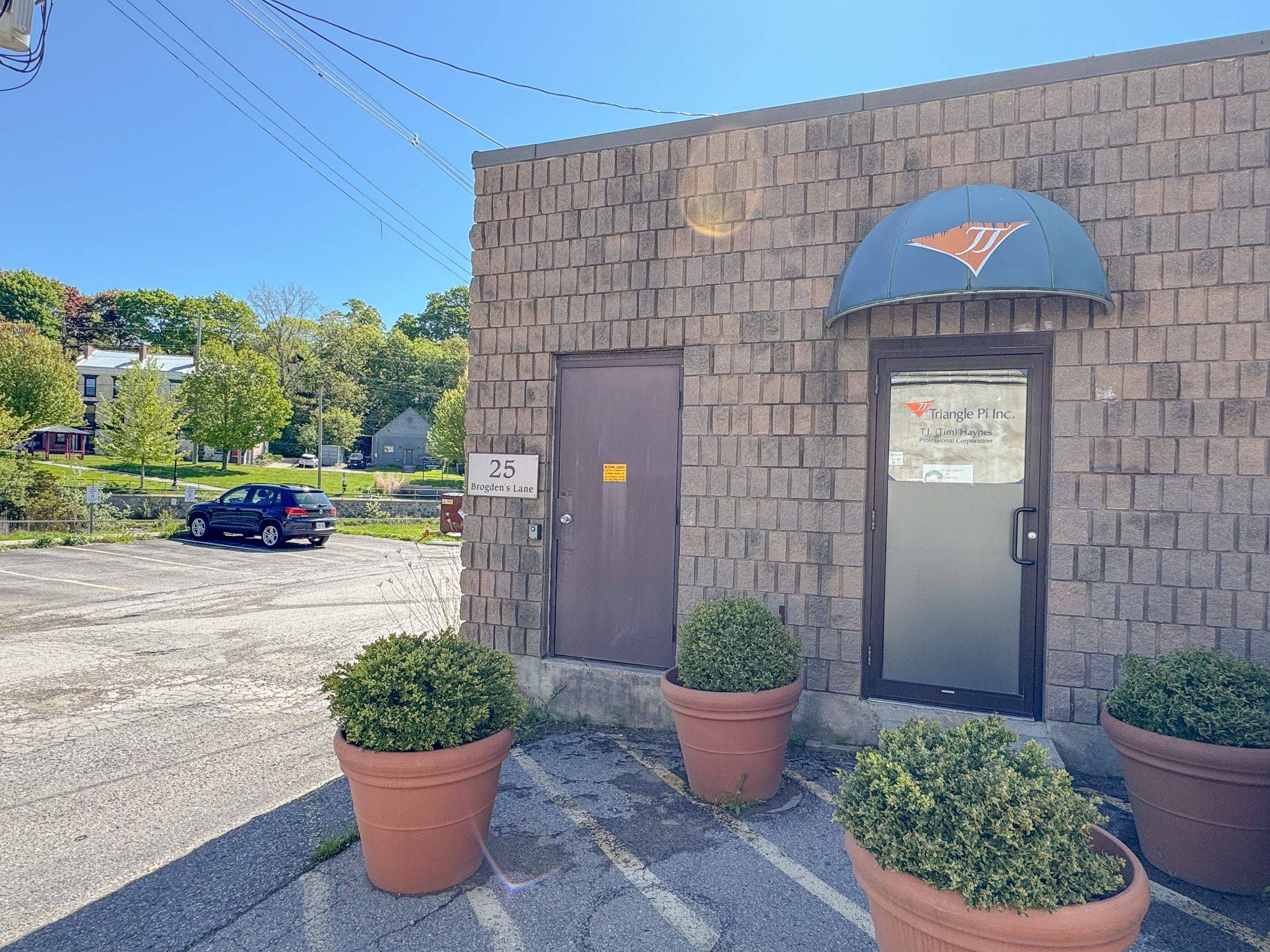 Port Hope, ON L1A 1N1,25 Brogdens LN