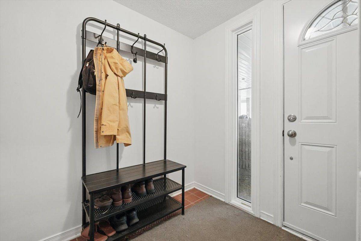 Hunt Club - Windsor Park Village And Area, ON K1V 9N7,825 Cahill DR W #154