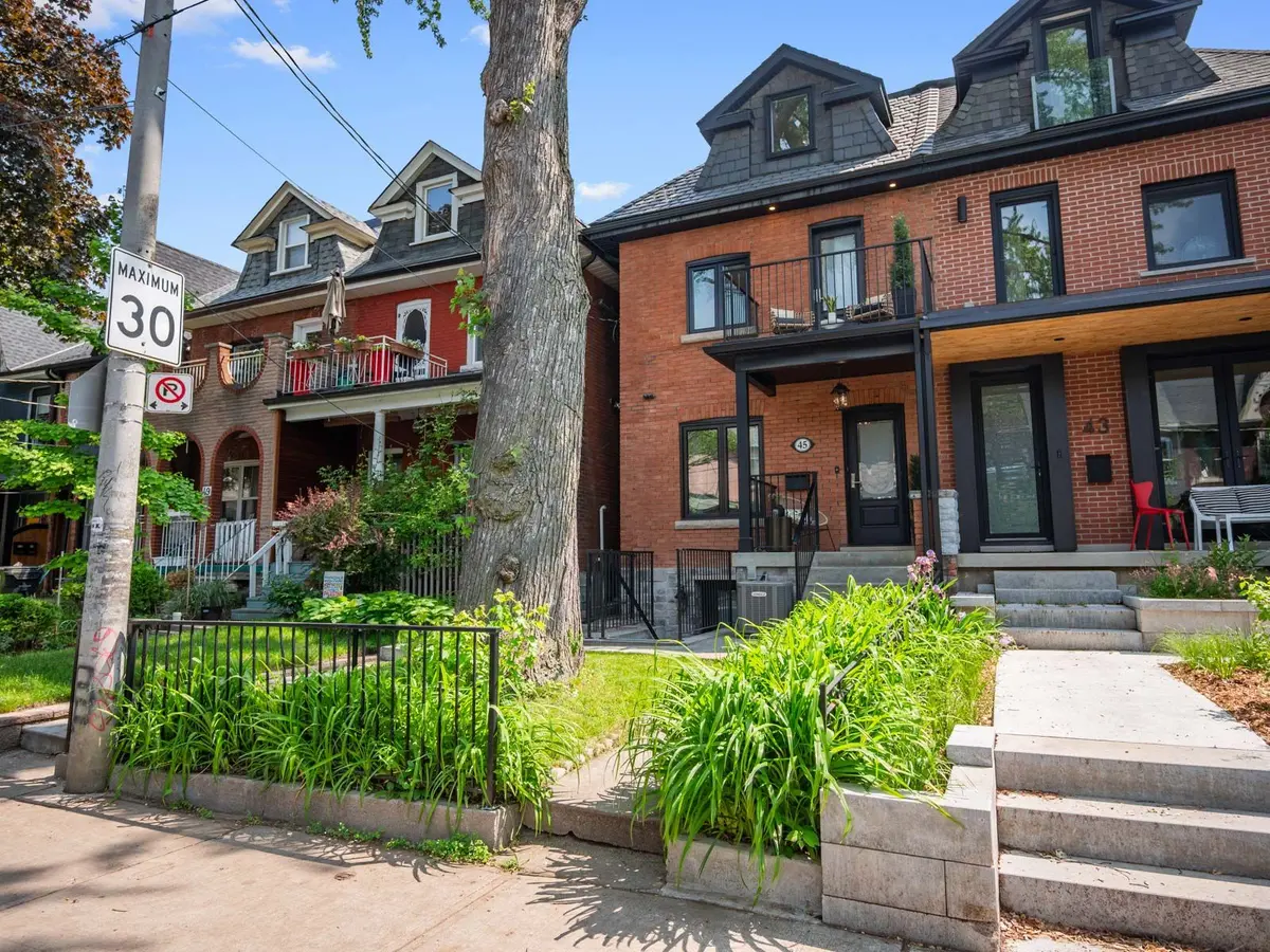 Toronto W01, ON M6K 2P9,45 O'Hara AVE