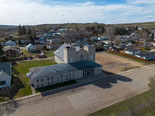 214 Bruce AVE, Carbon, AB T0M0L0