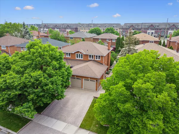 Oakville, ON L6H 4V3,251 Hickory CIR