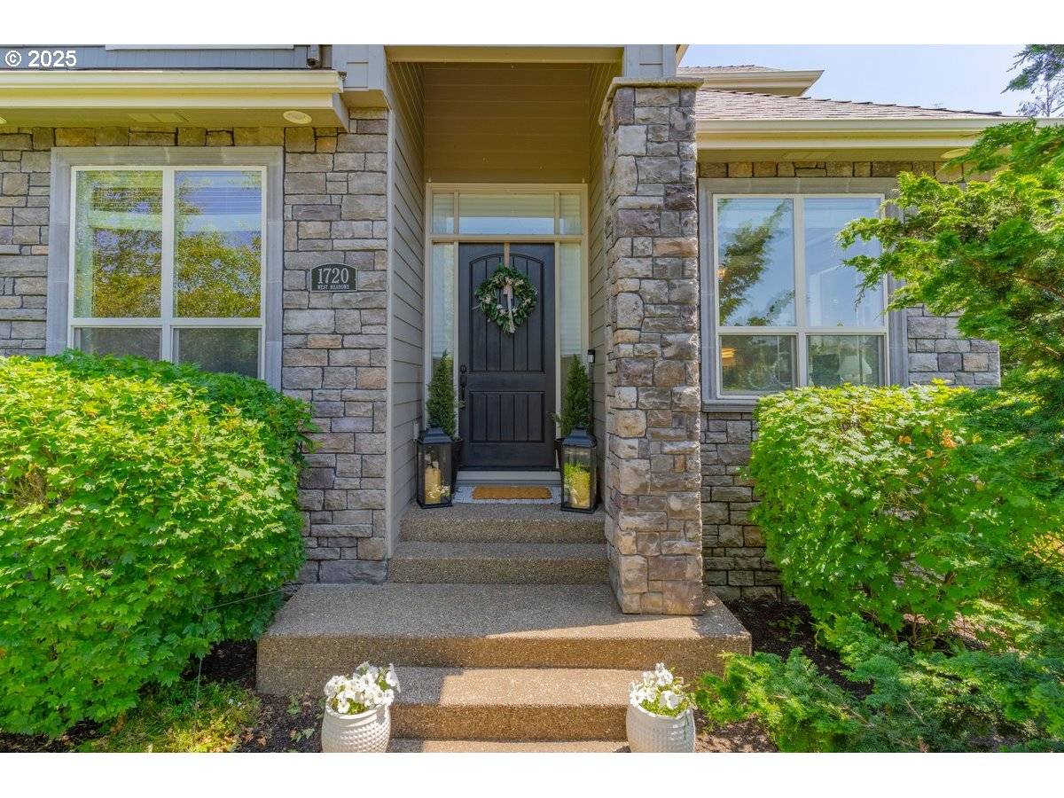 Salem, OR 97304,1720 WEST MEADOWS DR NW