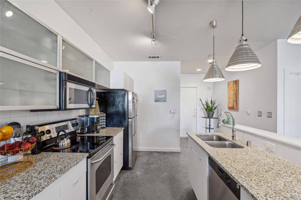 Dallas, TX 75215,1111 S Akard Street #210