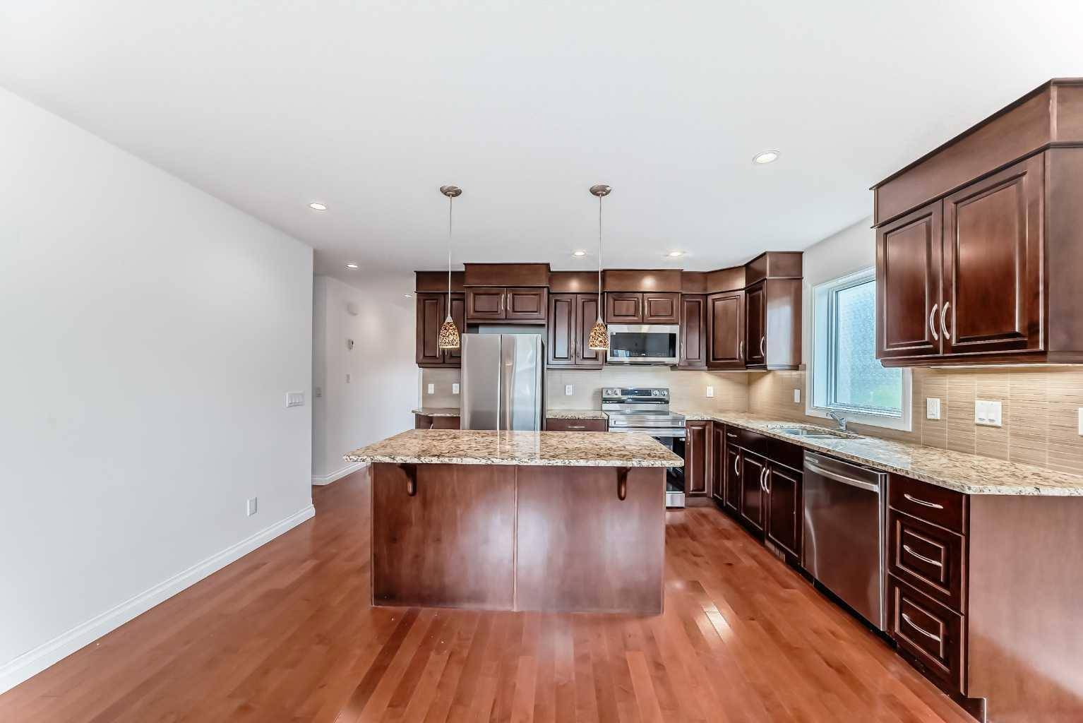 Calgary, AB T2E4G1,426 7A ST NE