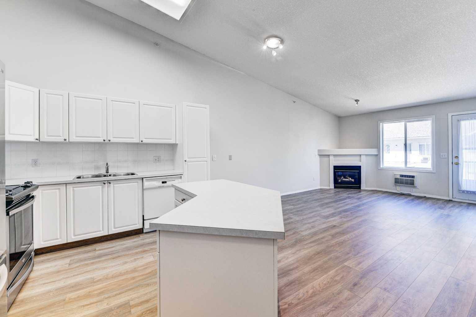 Calgary, AB T3E 6S7,2850 51 ST Southwest #313
