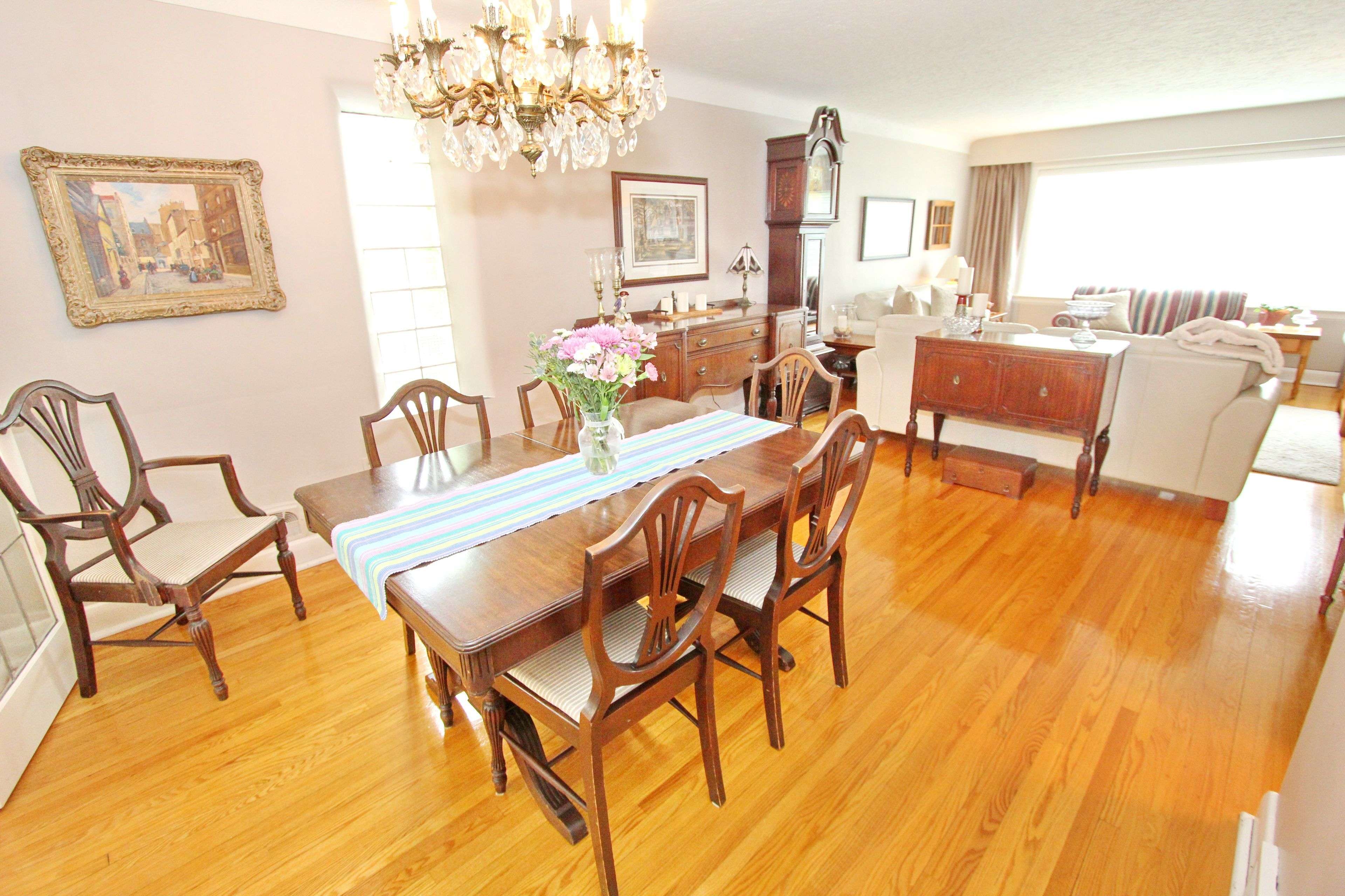 Richmond Hill, ON L4C 1C7,42 Roseview AVE