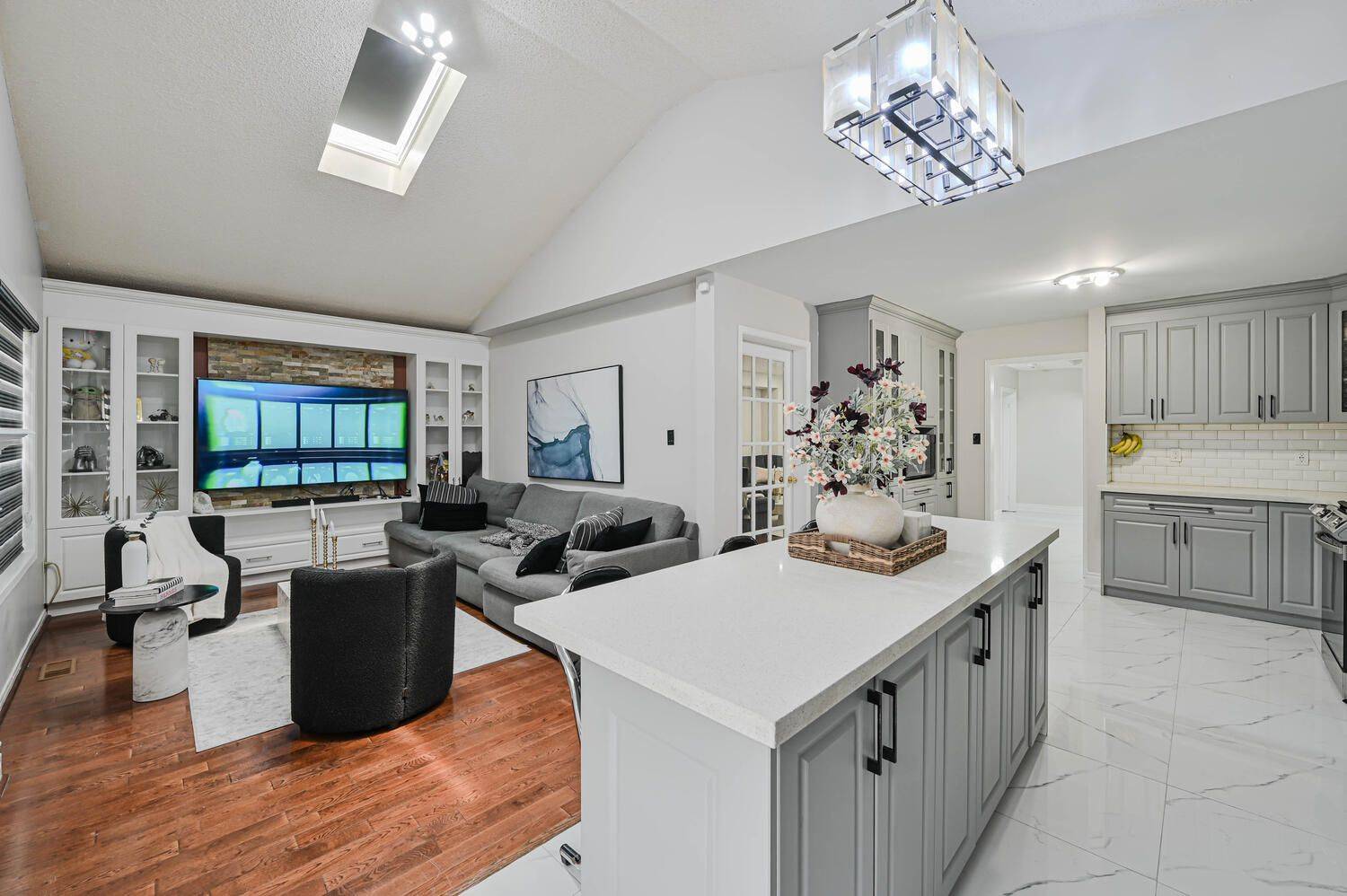 Brampton, ON L6R 2Y9,111 Mint Leaf BLVD
