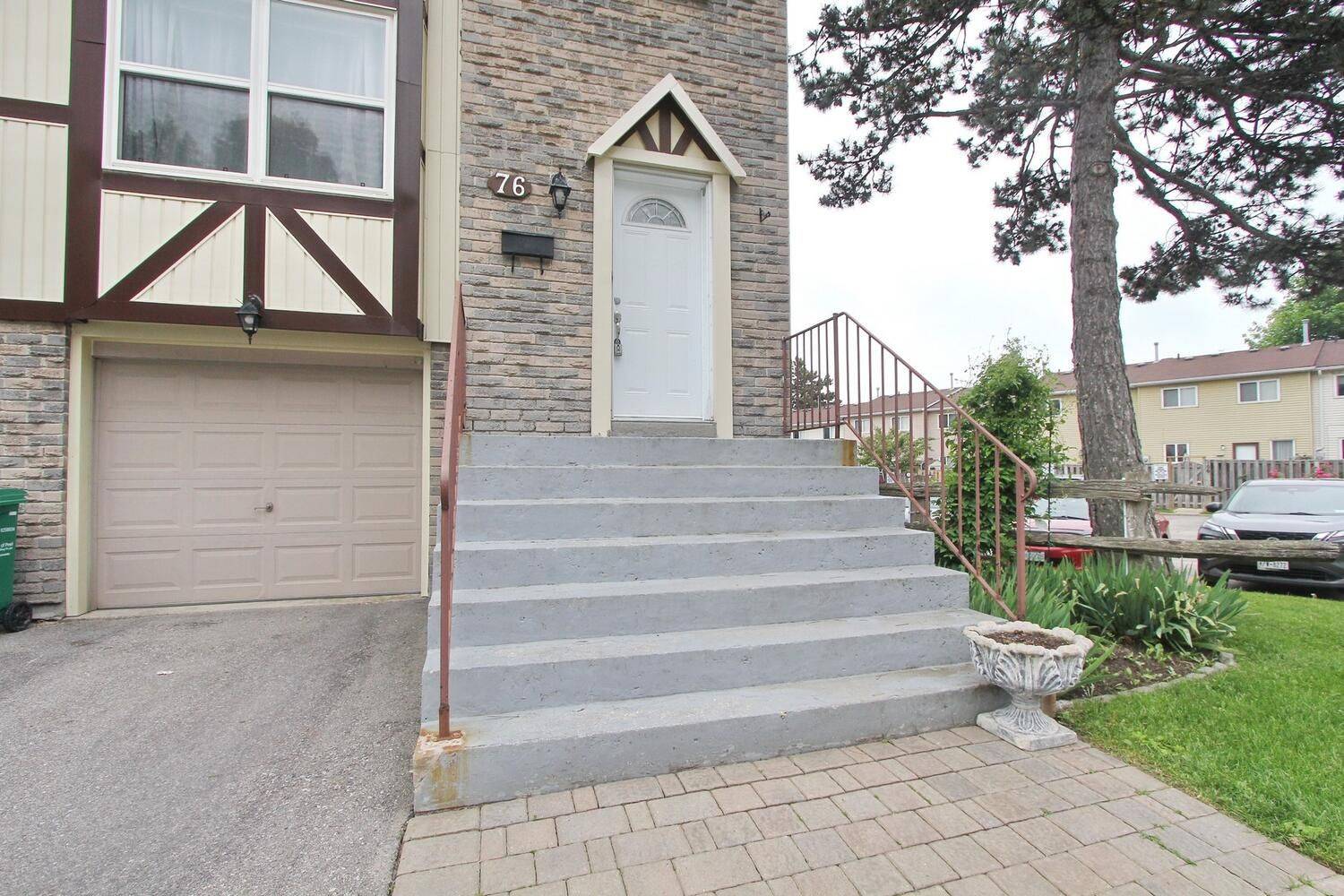 76 Morley CRES, Brampton, ON L6S 3K8