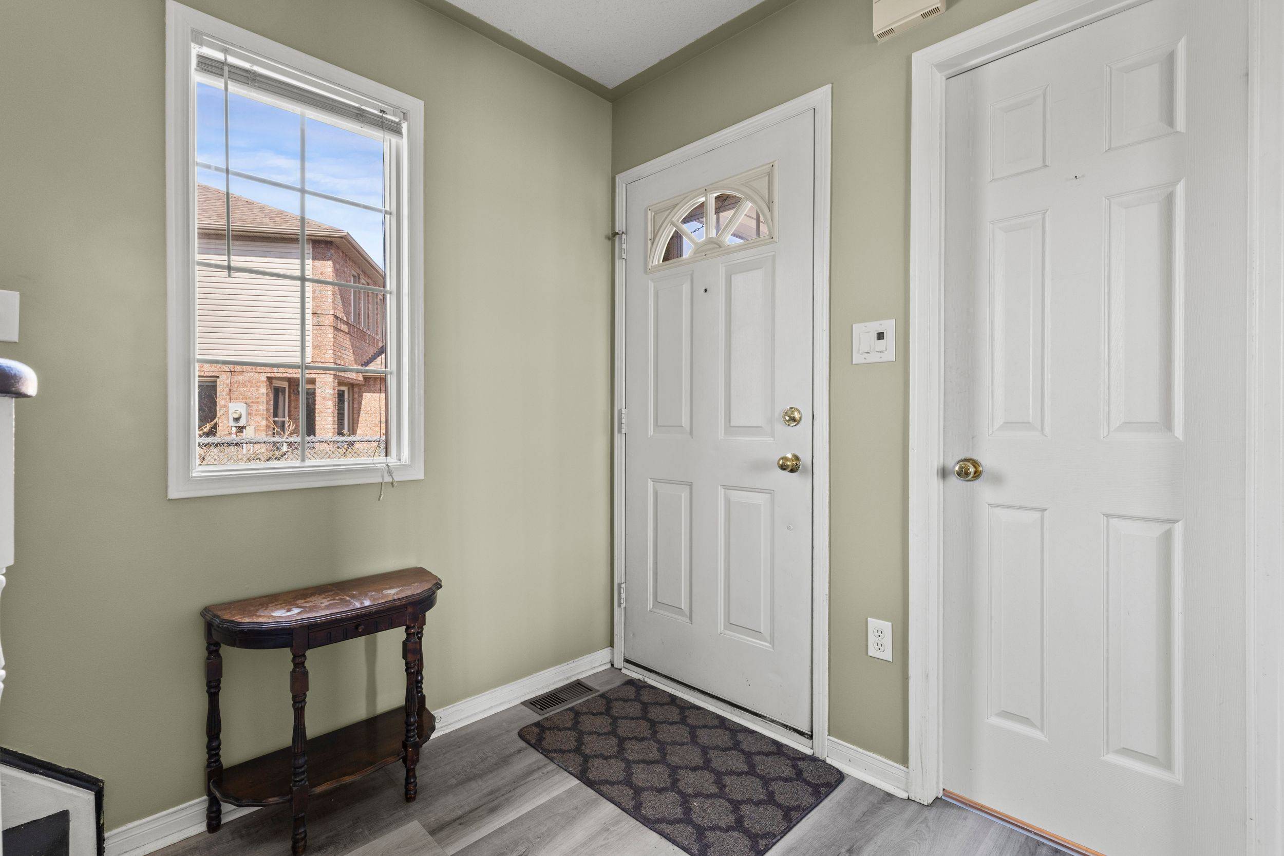 Welland, ON L3C 7G5,81 Jefferson CT W