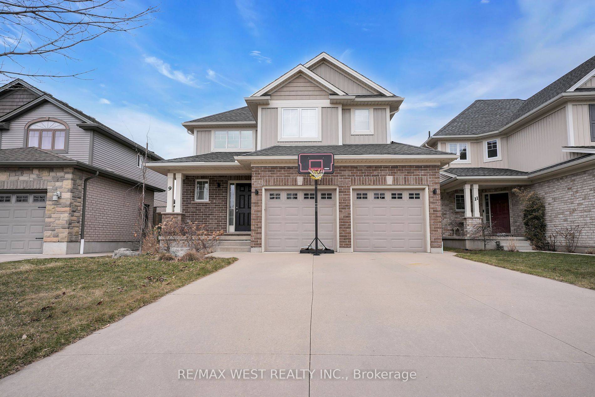 9 Noble LN, St. Thomas, ON N5R 5M9