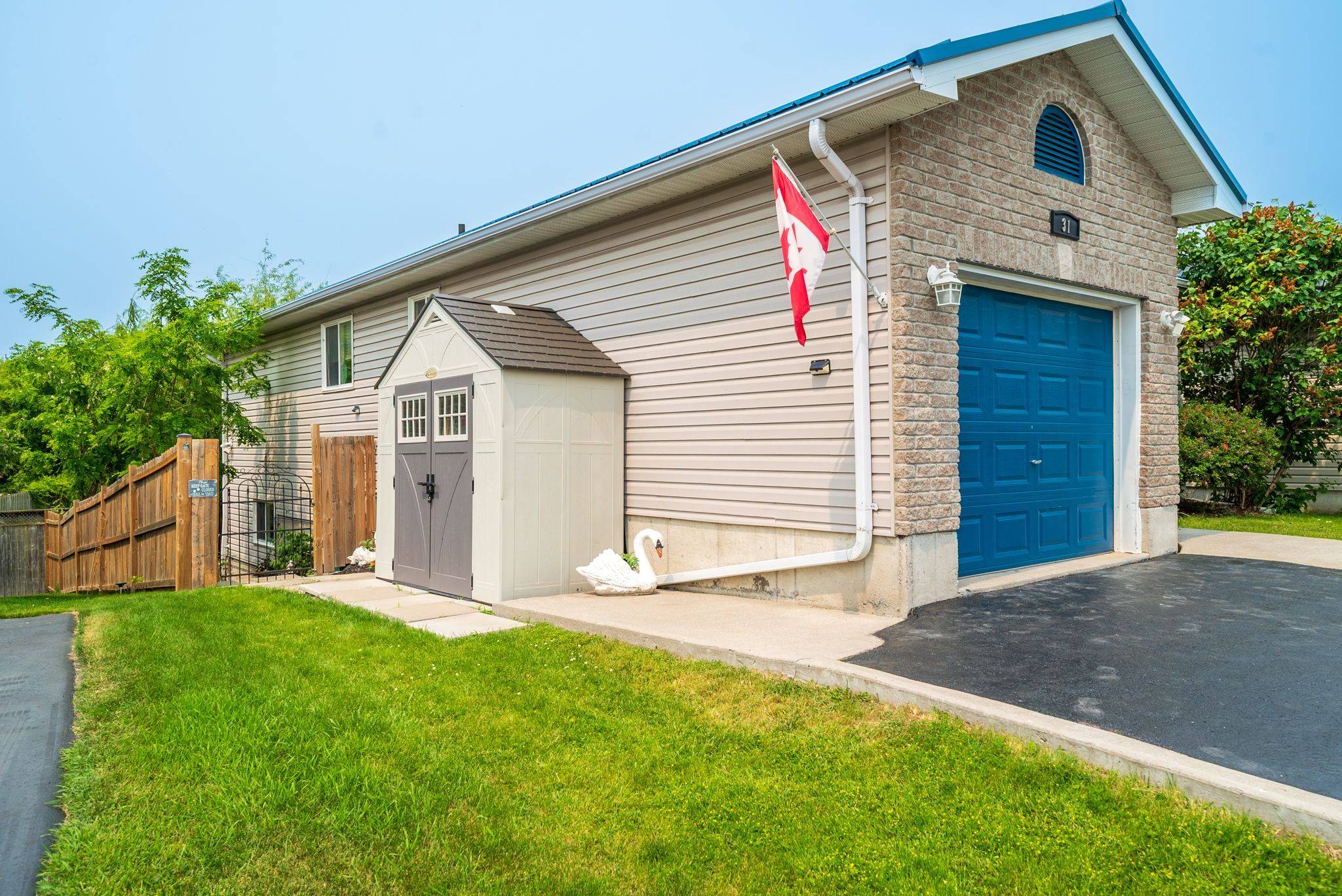 Belleville, ON K8N 5Z6,31 Follwell CRES