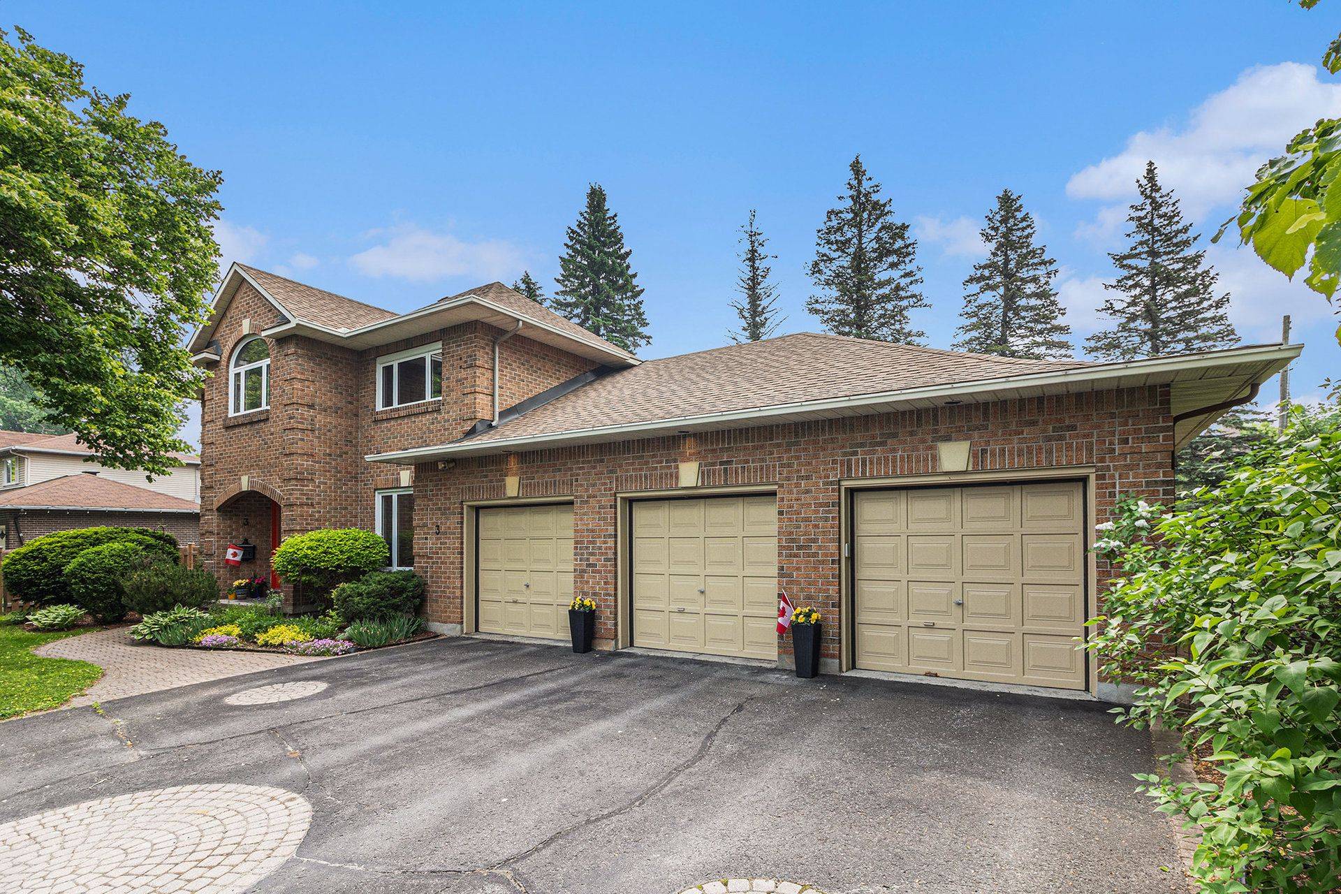 Stittsville - Munster - Richmond, ON K2S 1E5,3 Wintergreen DR
