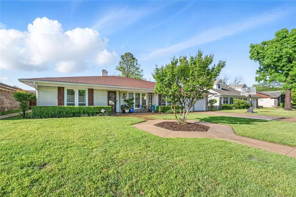 Arlington, TX 76010,106 W Lilly Lane