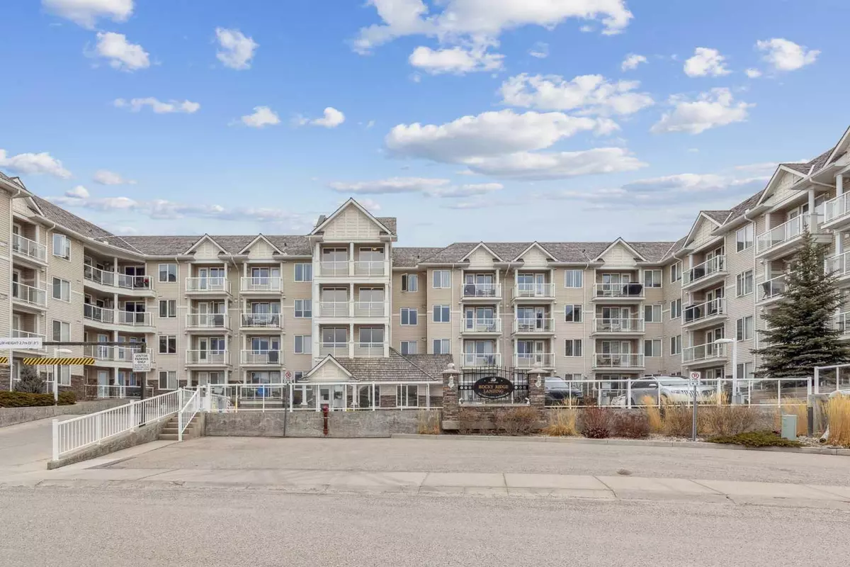 Calgary, AB T3G 0C3,500 Rocky Vista GDNS Northwest #232