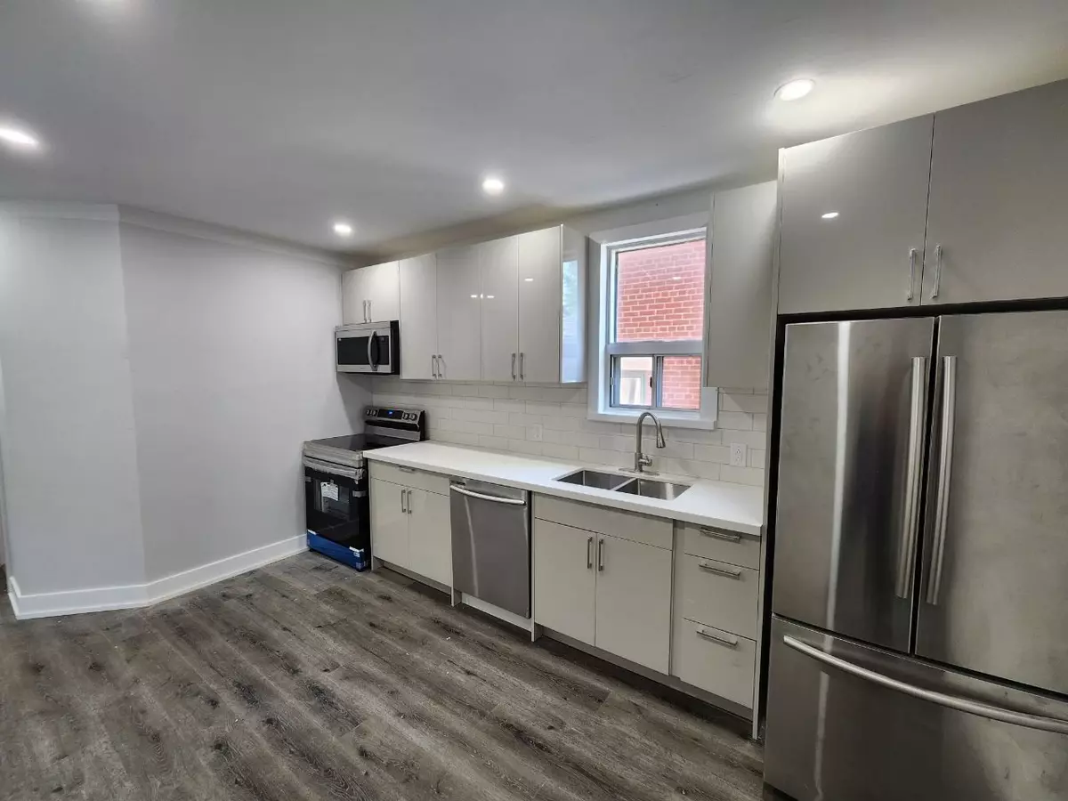 Toronto C04, ON M4N 2V1,137 Wanless AVE