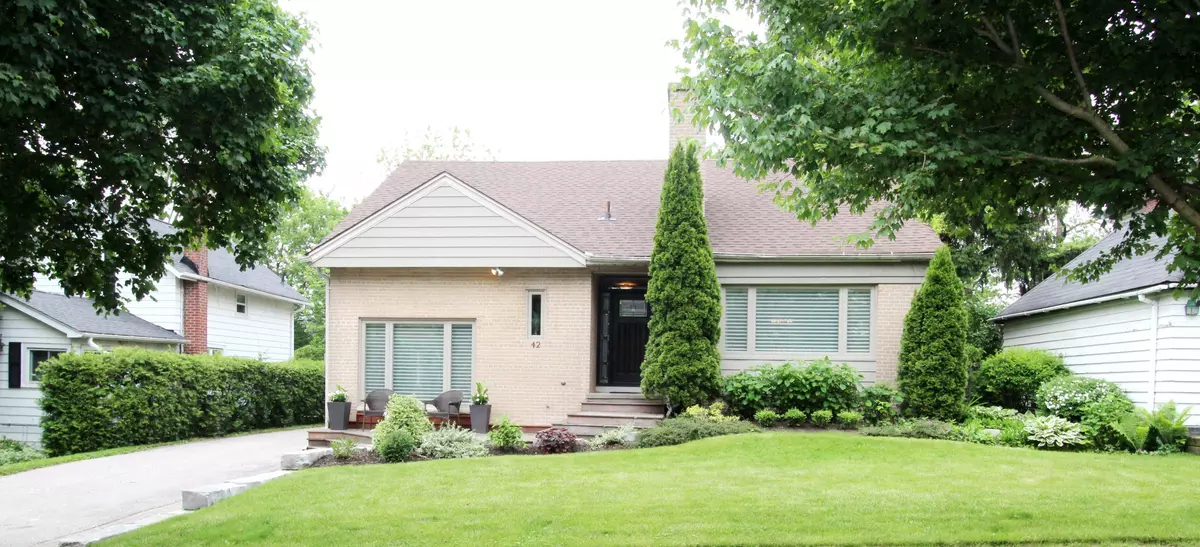 Richmond Hill, ON L4C 1C7,42 Roseview AVE