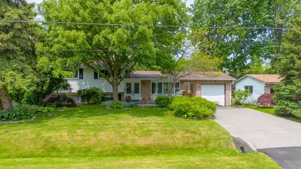 14 George ST, Grimsby, ON L3M 3Y4