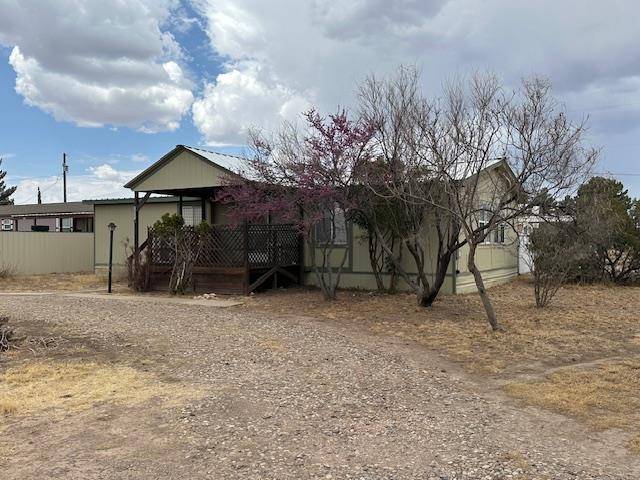 2011B Peachtree CIR #B, Alpine, TX 79830