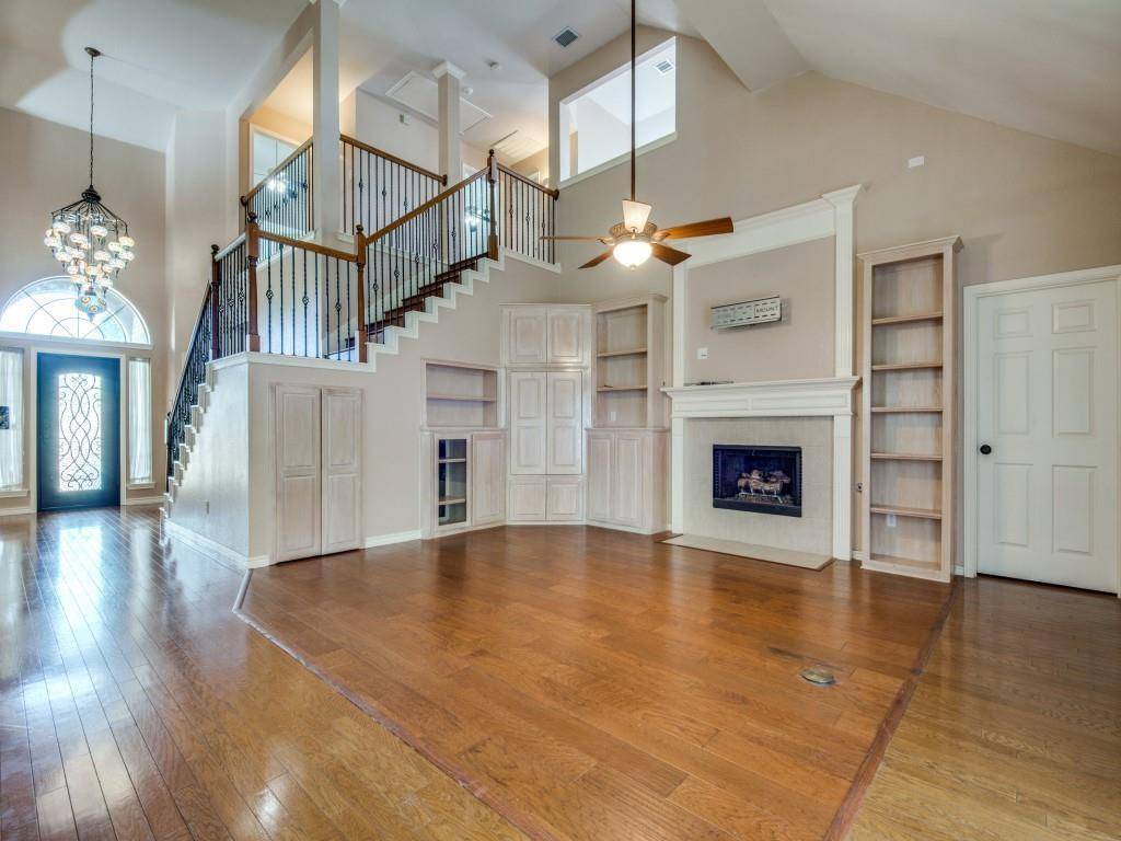 Plano, TX 75025,7321 Ridgemoor Lane