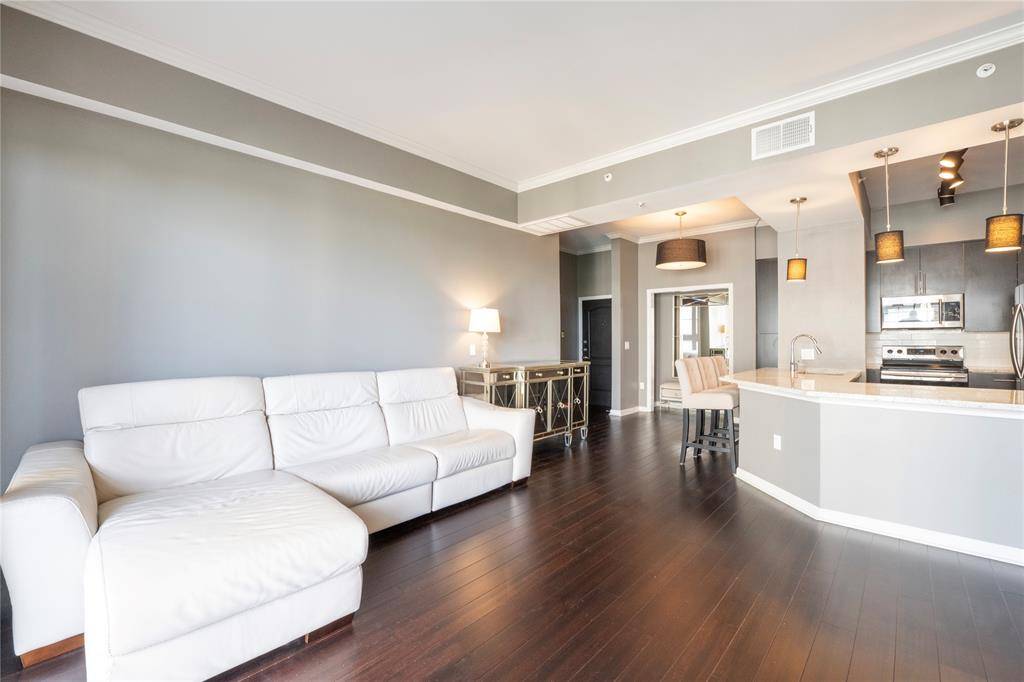 Dallas, TX 75219,3225 Turtle Creek Boulevard #645