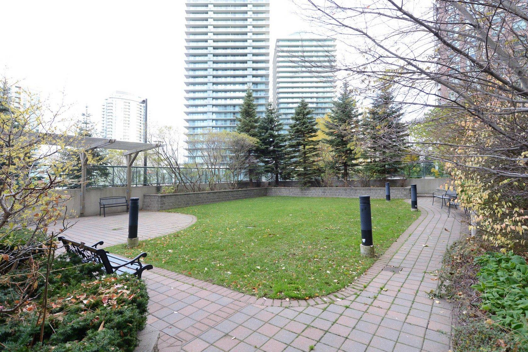 Toronto C07, ON M2N 7H2,2206-7 Lorraine DR