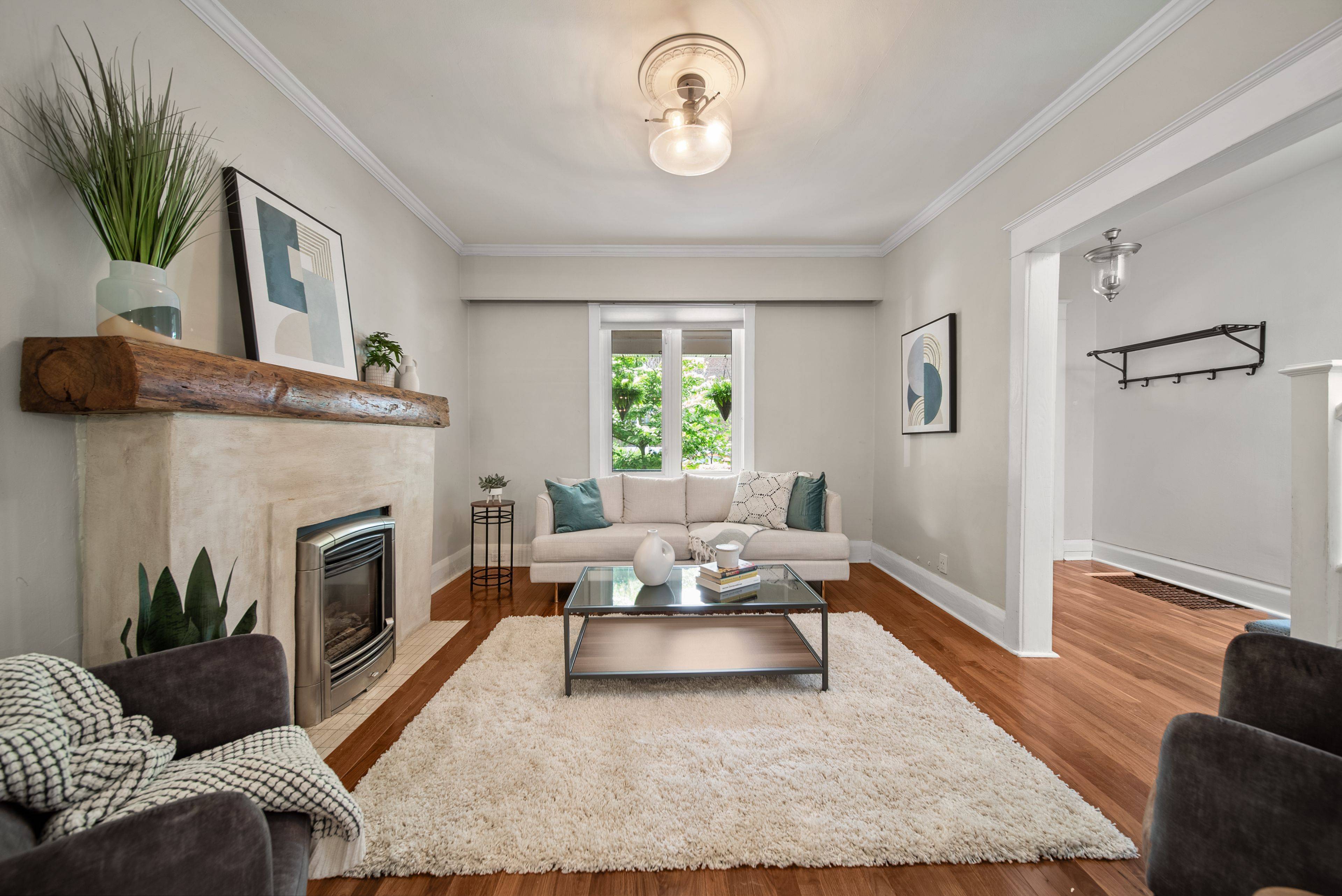 Toronto E02, ON M4L 3H8,51 Bowmore RD