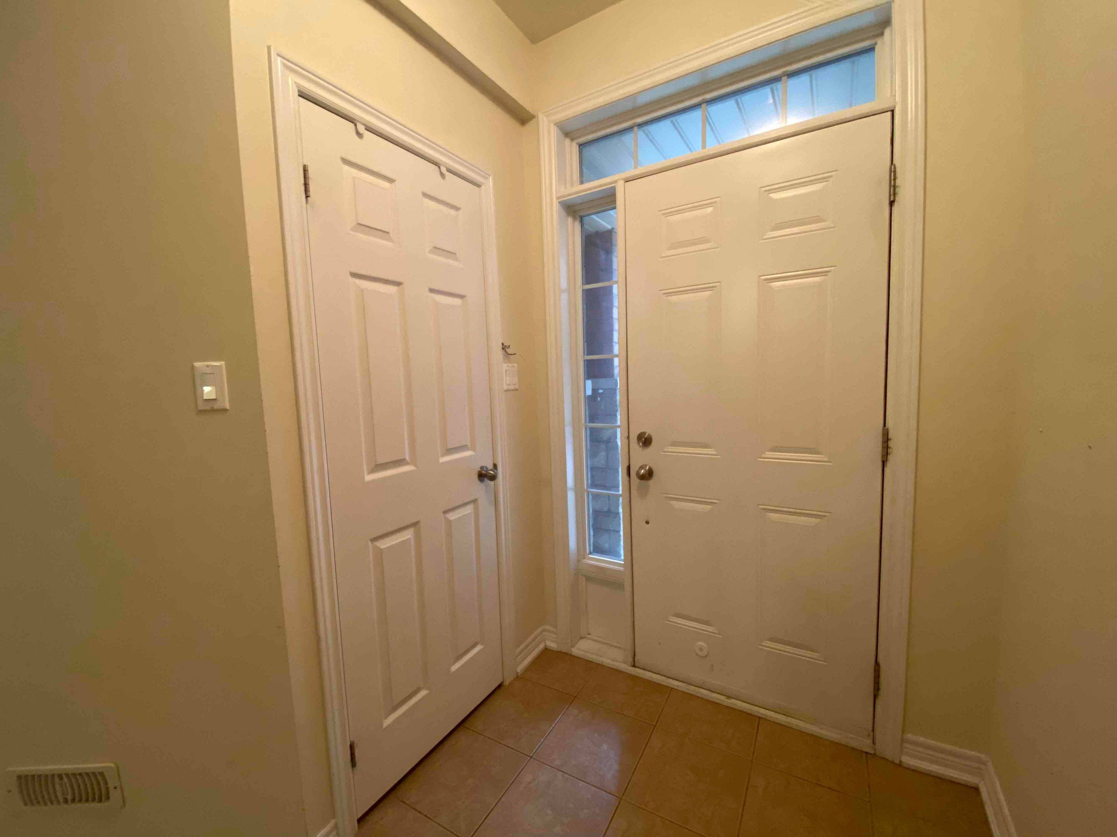 Richmond Hill, ON L4S 0C9,151 Silverwood AVE #30