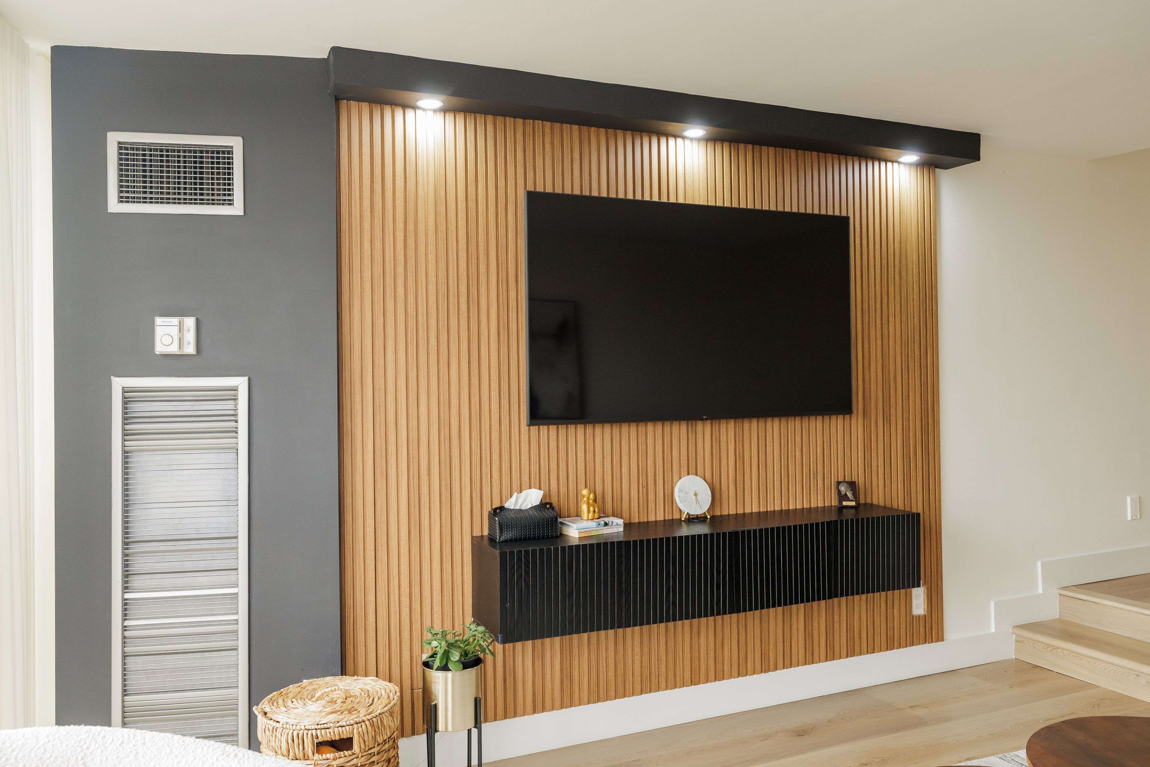 Mississauga, ON L5R 3P5,50 Eglinton AVE W #408