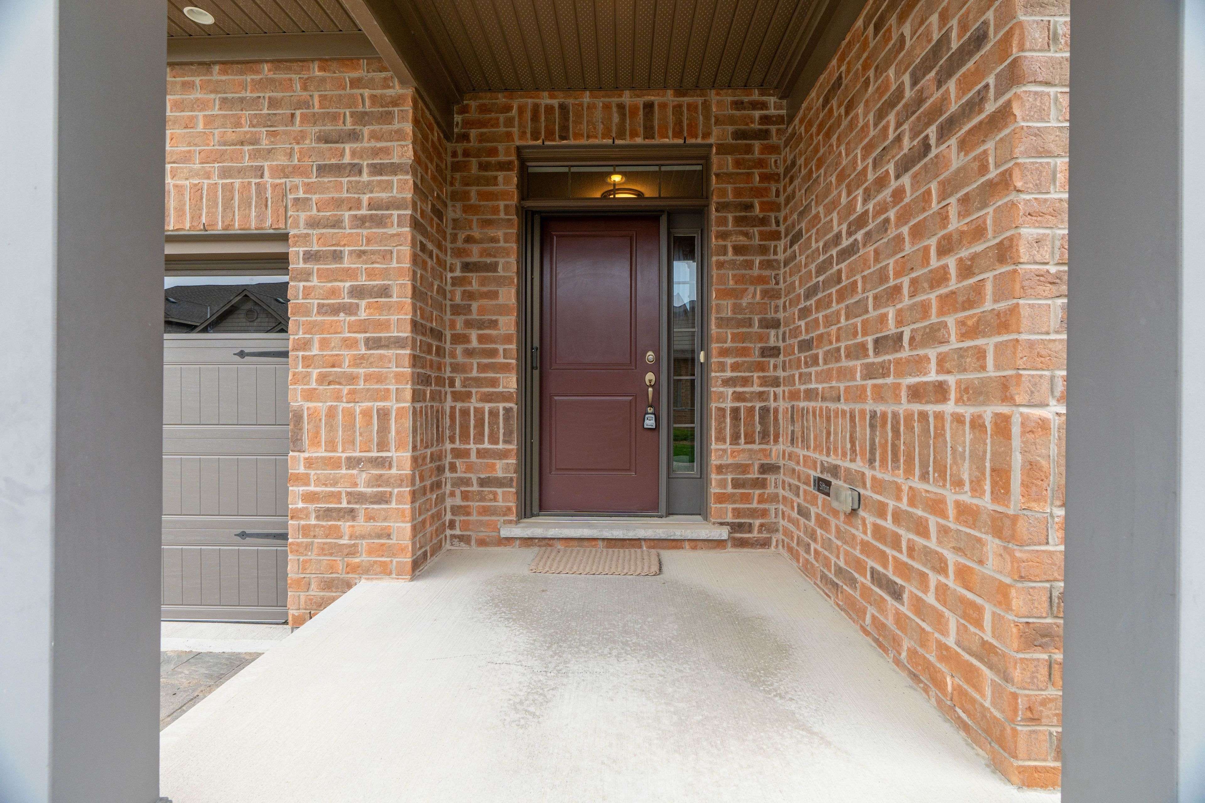 London South, ON N6K 0G1,1800 Sumac WAY #27