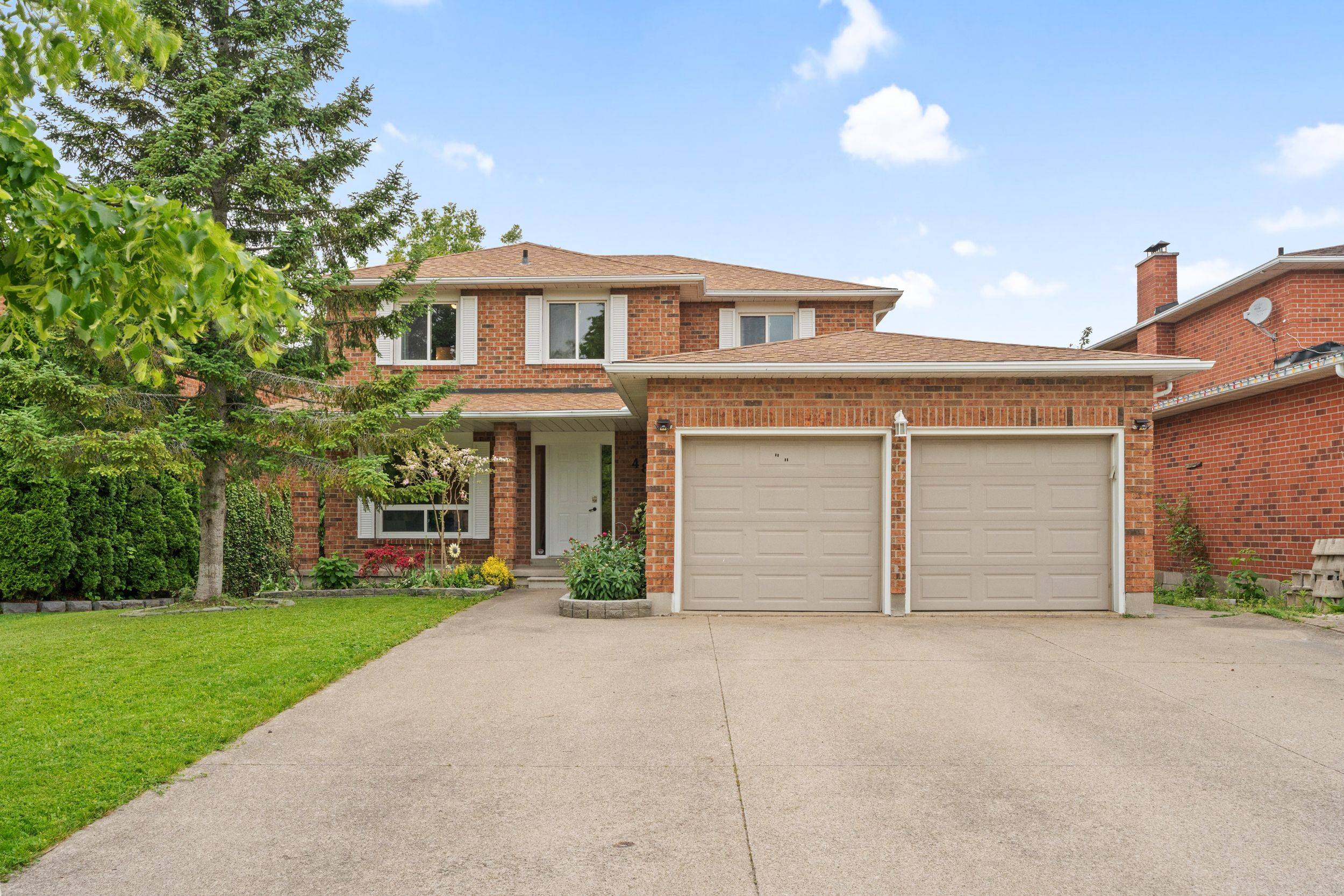 48 Barbican TRL, St. Catharines, ON L2T 4A3