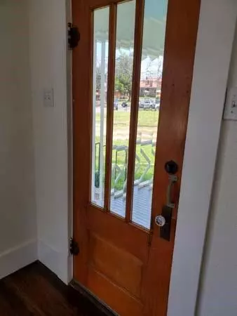 Denton, TX 76201,921 W Oak Street